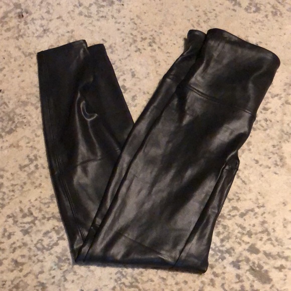 Spanx Faux Leather Leggings size XL - Picture 3 of 5